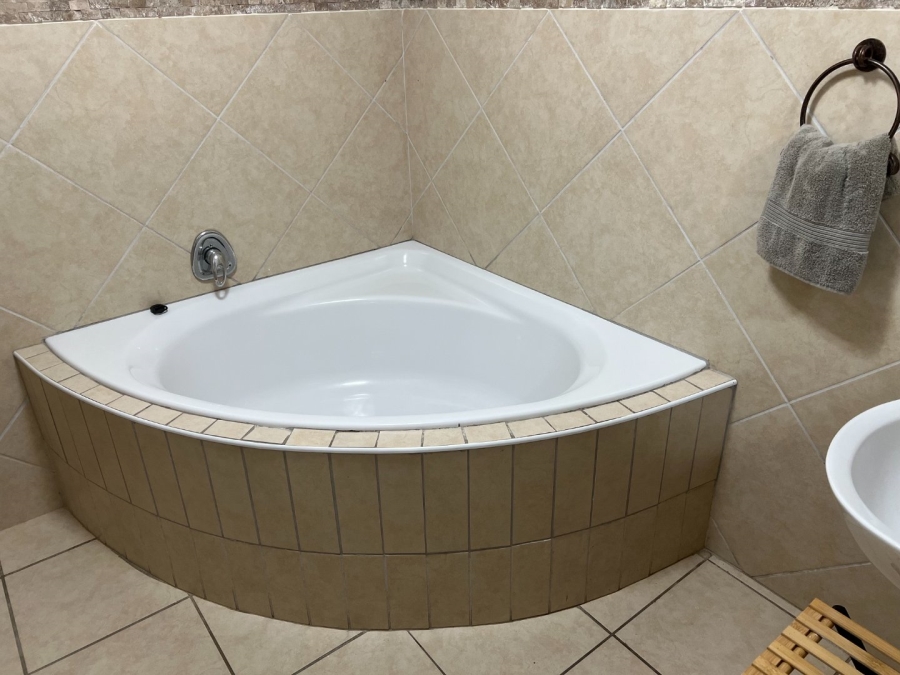 2 Bedroom Property for Sale in Jeffreys Bay Central Eastern Cape